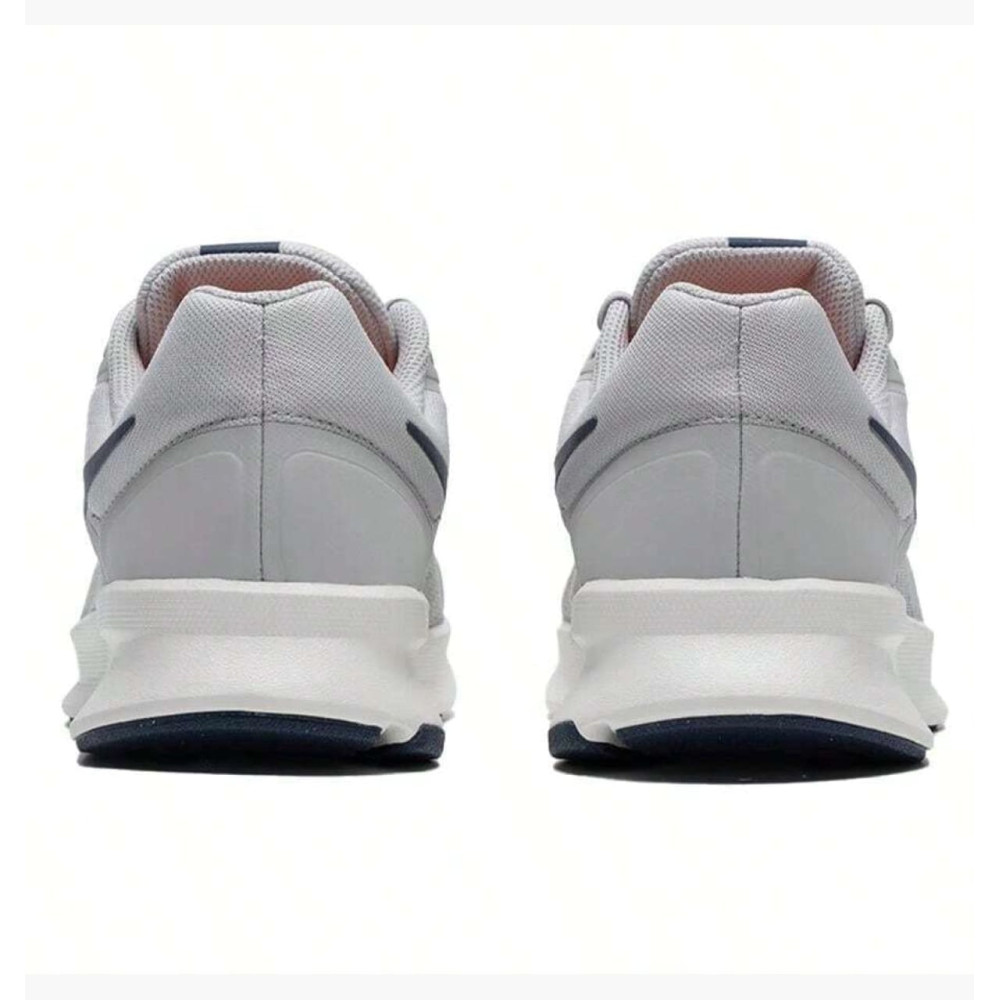 Кроссовки Nike Run Swift 3