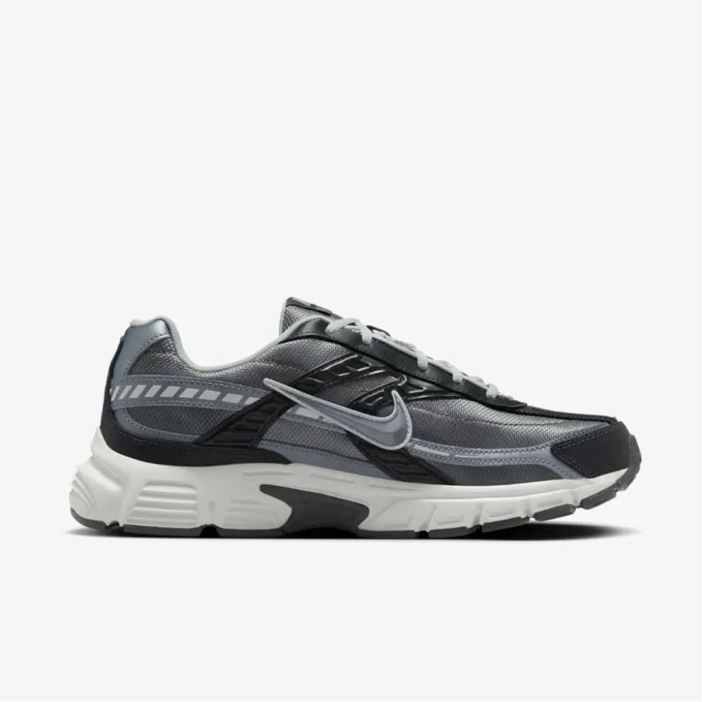 Кросівки Nike INITIATOR