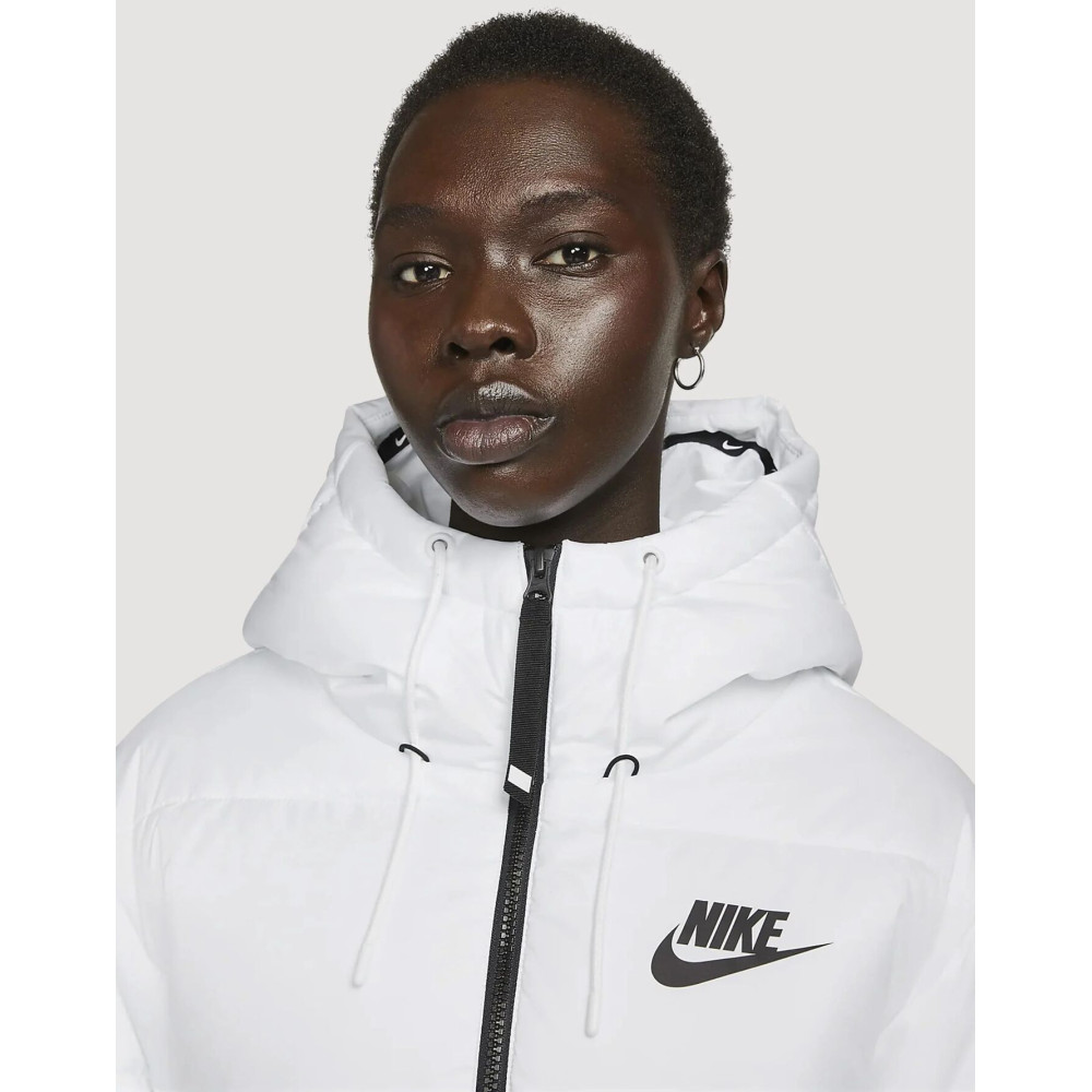 Куртка жіноча Nike Sportswear Therma-FIT Repel