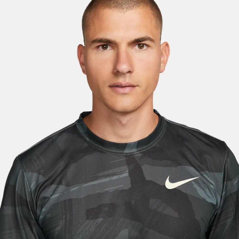  Футболка Nike Df Lgd Camo Acc 