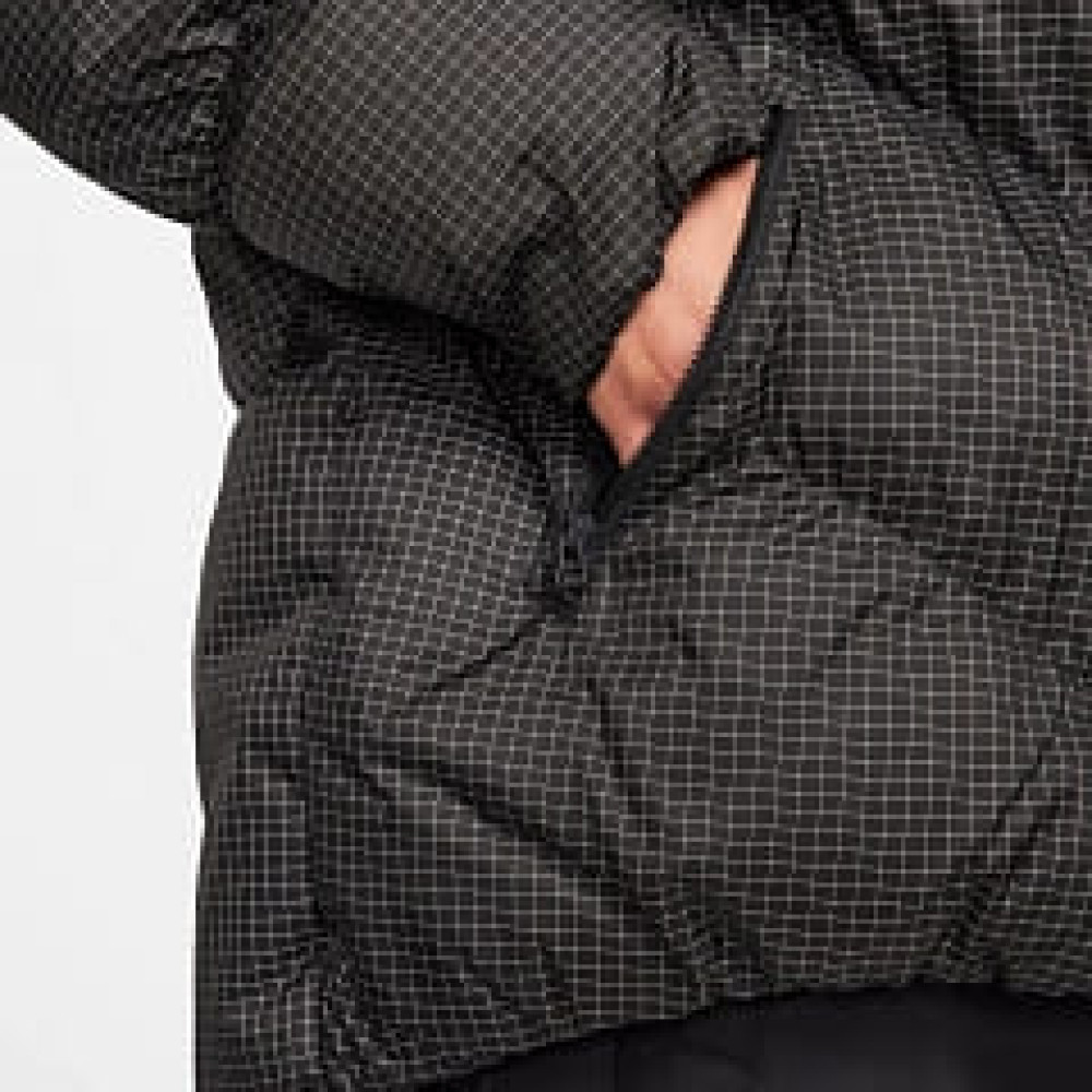 Пуховик женский Nike Therma-Fit Sportswear Windpuffer Black