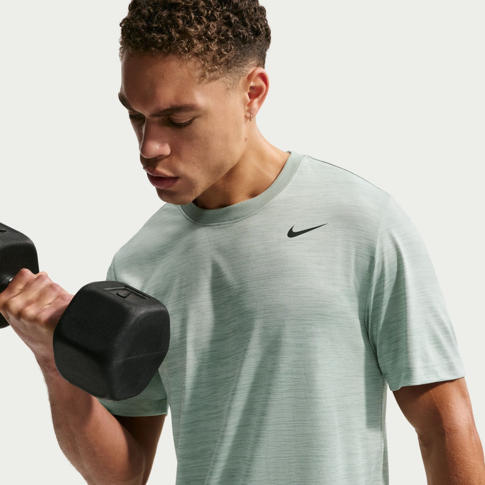 Футболка чоловіча Nike Dri- F I T Legend MenS T- Shirt