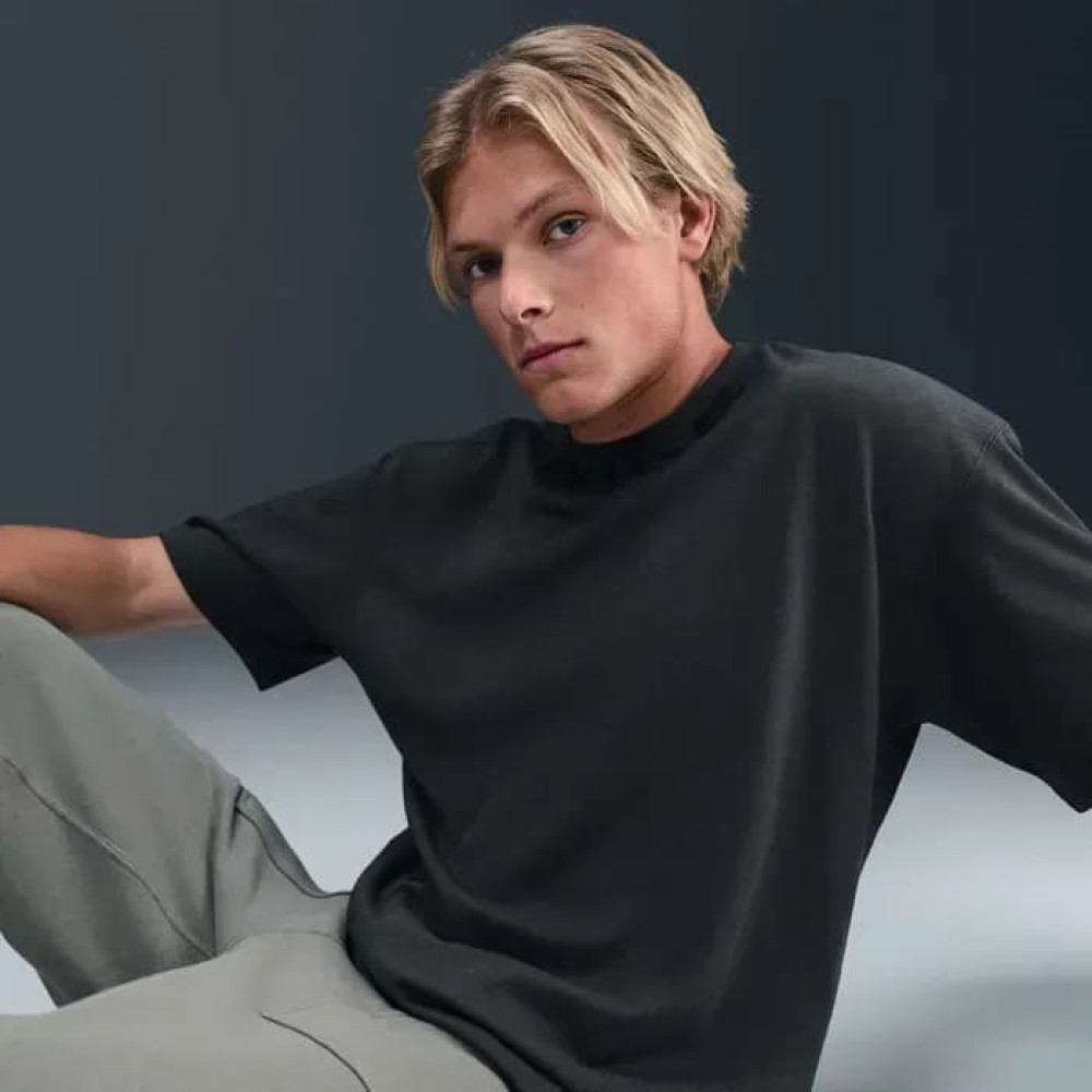 Футболка чоловіча Nike Sportswear