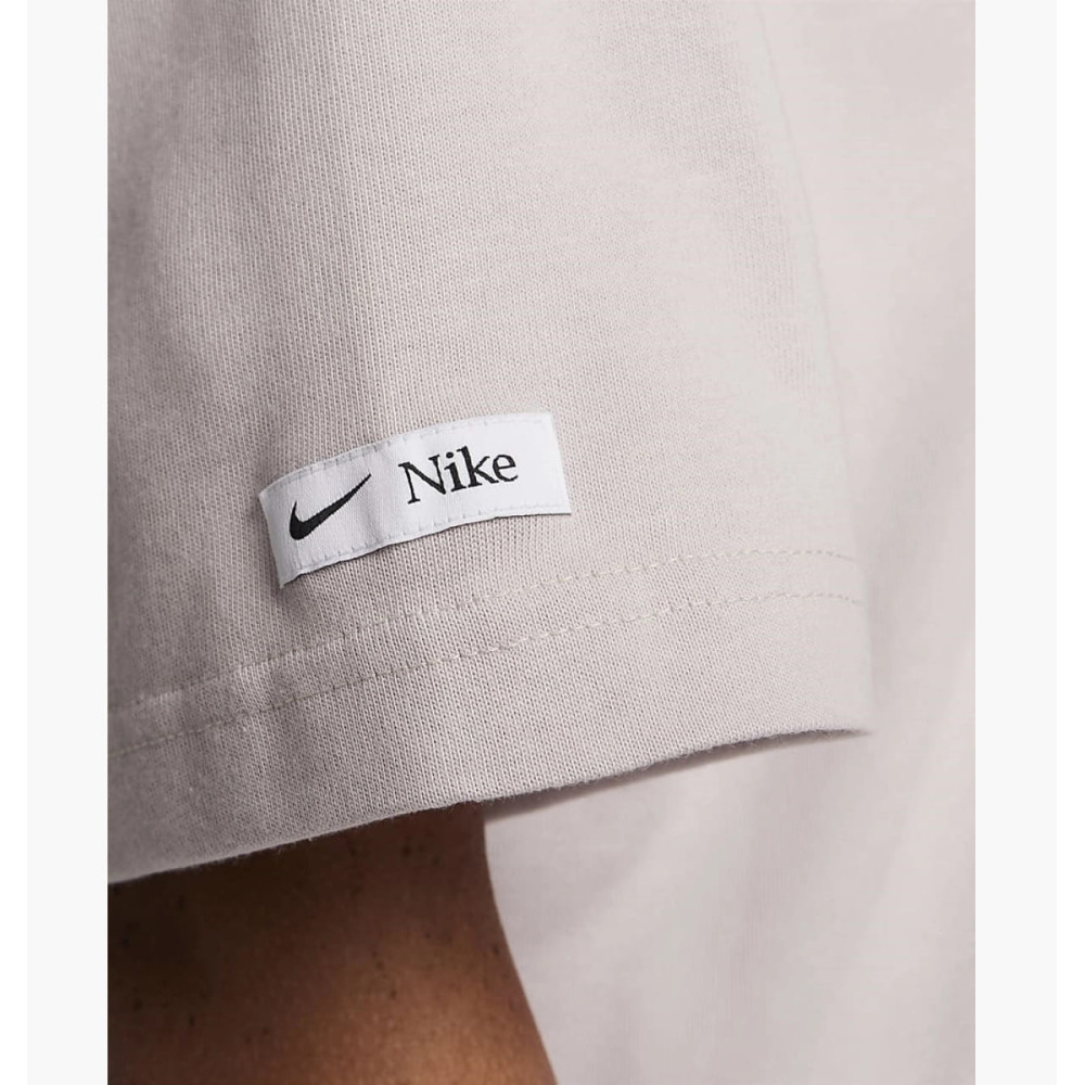 Футболка жіноча Nike T-Shirt Sportswear Classic