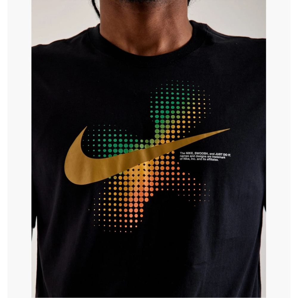 Футболка чоловіча Nike Swoosh Tee