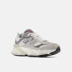кросівки  New Balance 9060 сірі