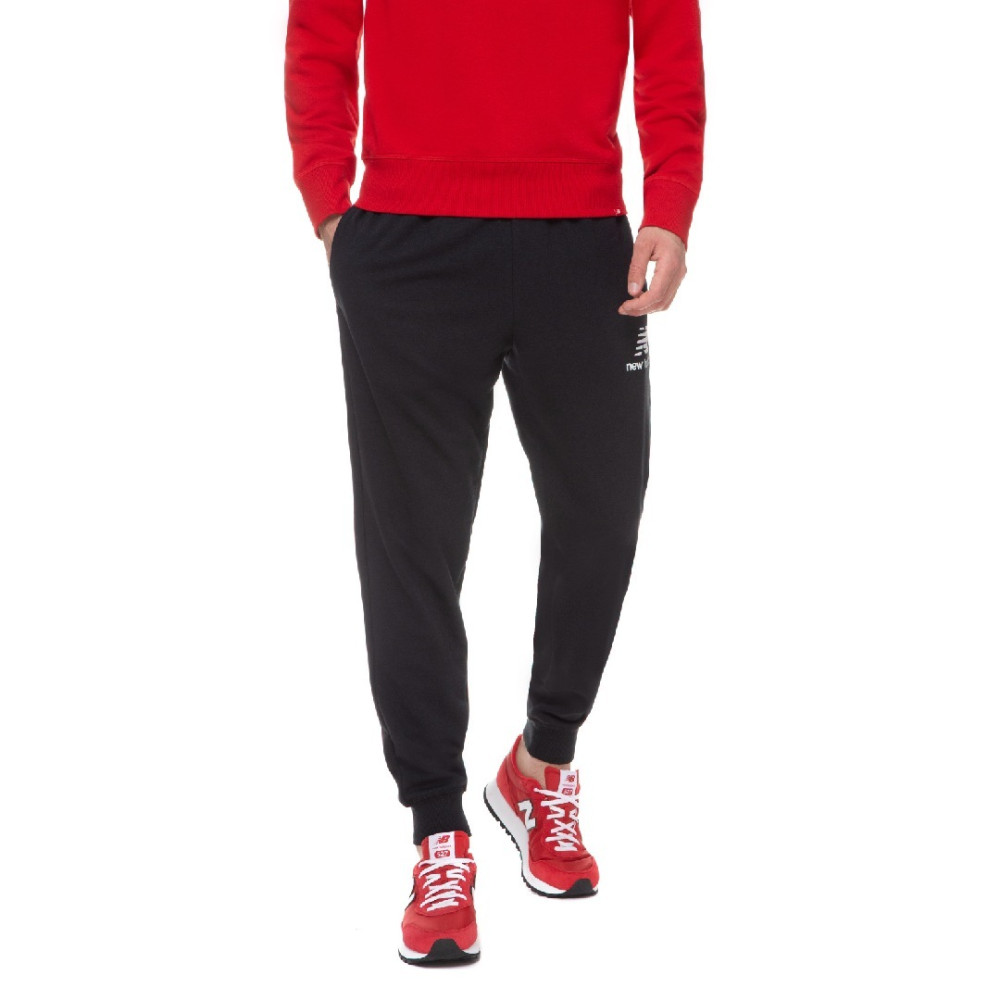 Чоловічі чорні штани New Balance Essentials Stacked Logo