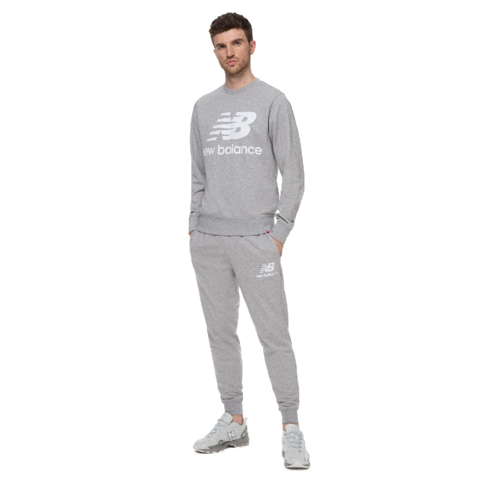 Чоловічі сірі спортивні штани New Balance Essentials Stacked Logo