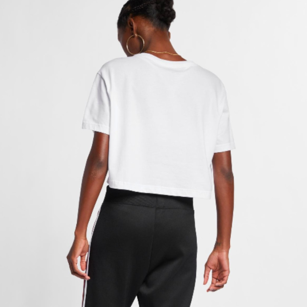 Жіноча біла футболка Nike Sportswear Essential