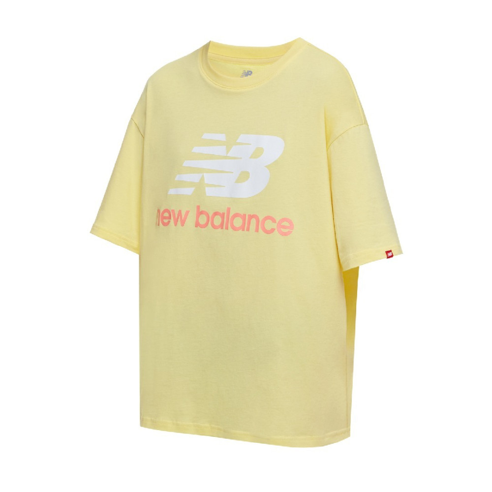 Женская футболка New Balance Essentials Stacked Logo