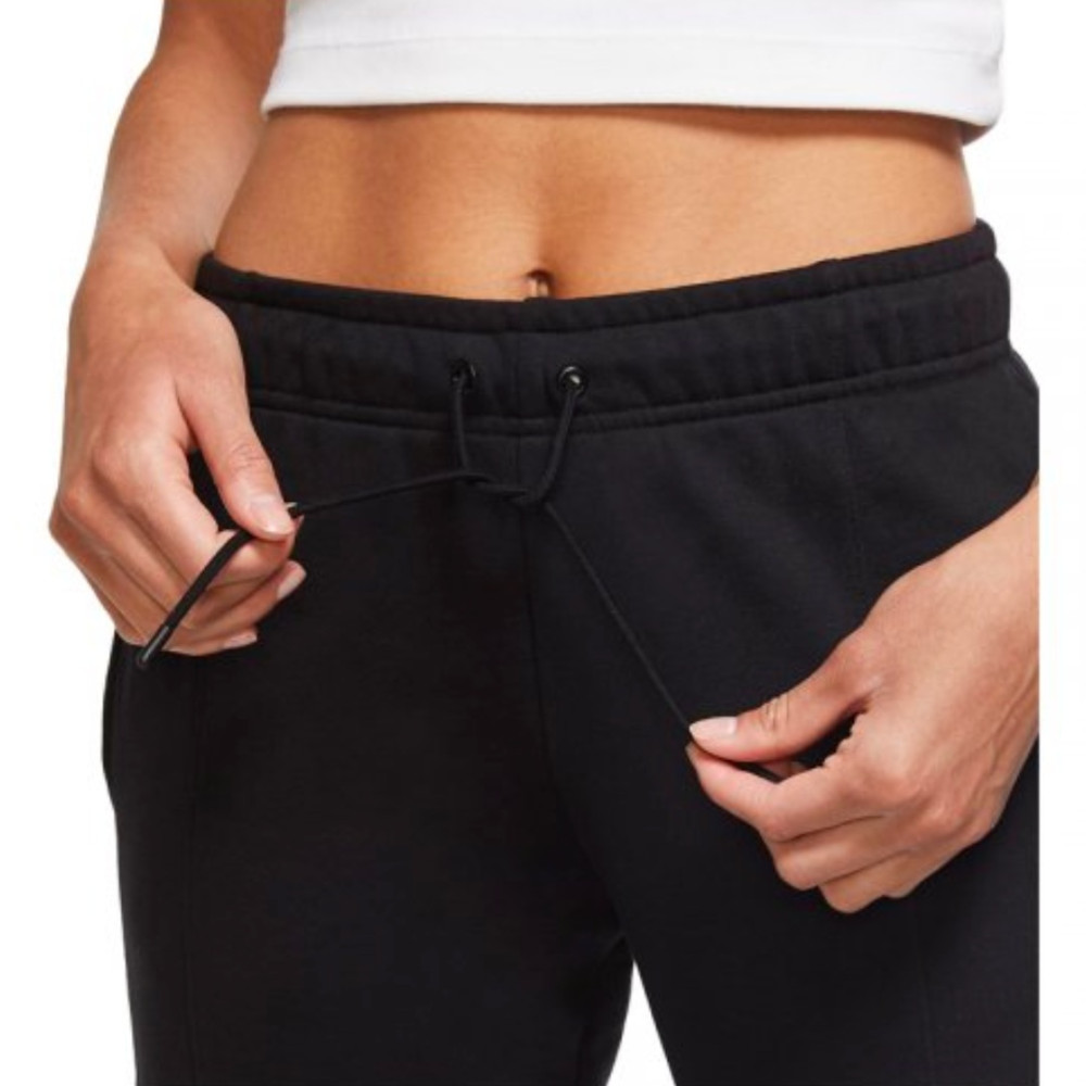 Женские черные спортивные штаны Nike PANT