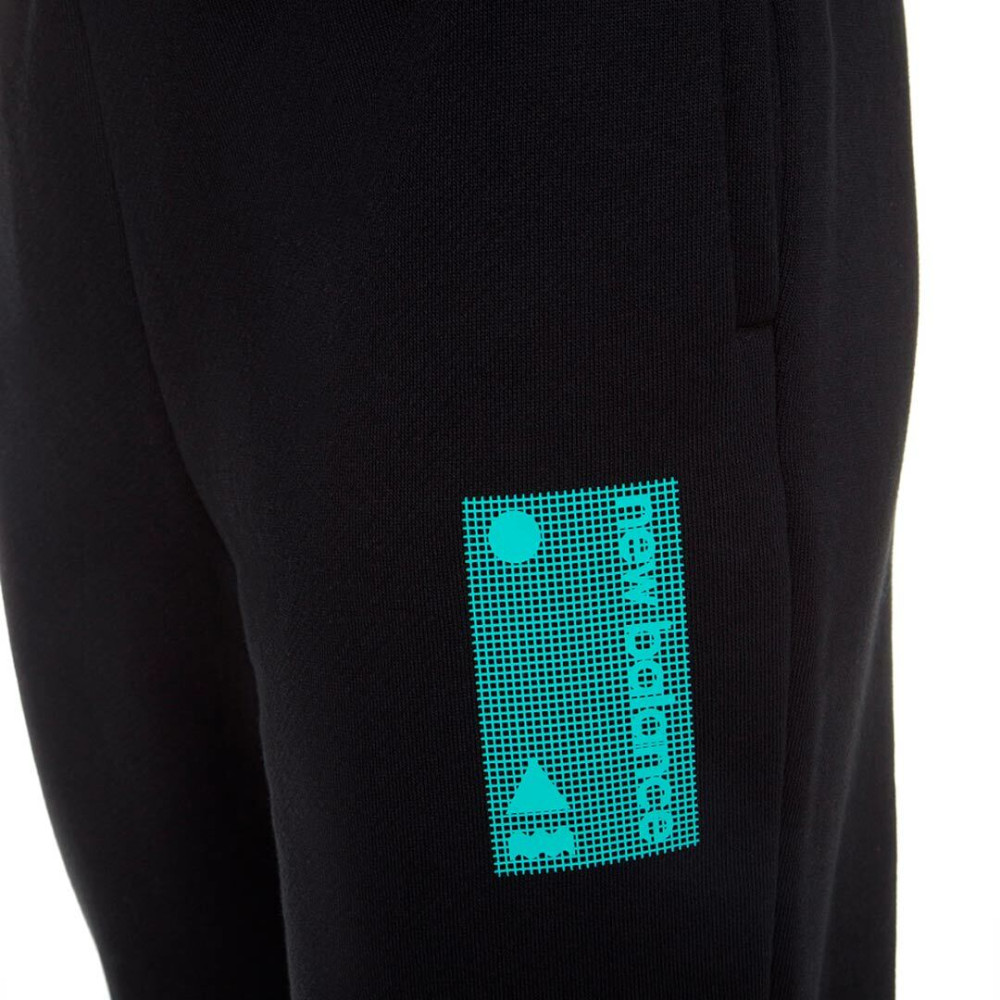 Спортивні чорні штани New Balance Essentials Terrain Fleece
